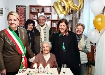 Cagliari festeggia il secolo di vita di zia Antonia Picciau