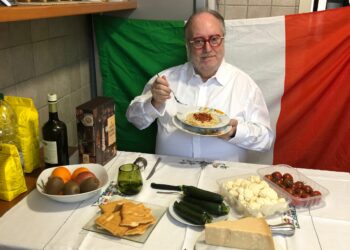 Gli operatori del Gruppo Falchi della Squadra Mobile hanno arrestato in flagranza un operaio 51enne, per detenzione ai fini di spaccio di sostanze stupefacenti