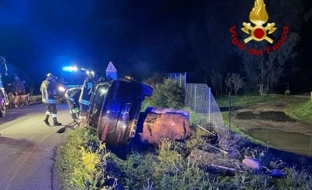 Incidente sulla strada statale 388, sul posto i vigili del fuoco