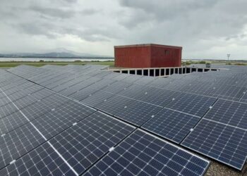 Poste italiane ha installato, ad Elmas, un nuovo impianto fotovoltaico, presso il centro di smistamento di via Caduti di Nassiriya