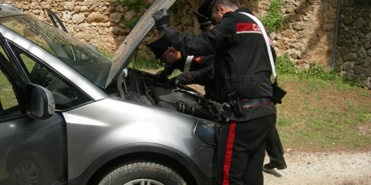 Un ventenne di Capoterra è stato denunciato a piede libero dai carabinieri per porto abusivo di armi