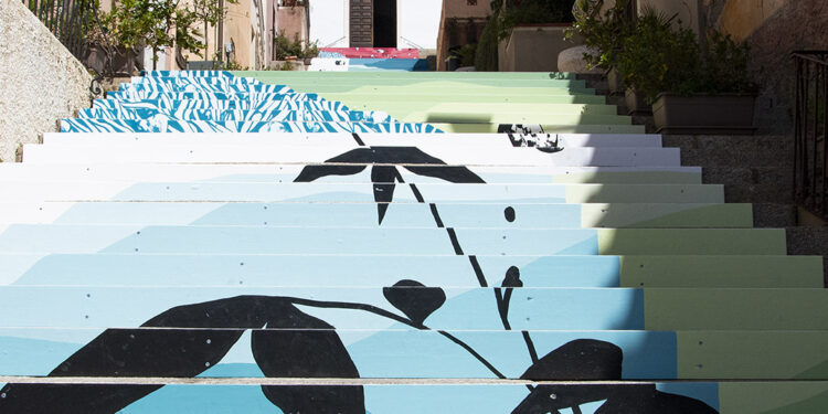 “Una scalinata per la pace”, il comune di Arzachena cerca un’artista per la nuova scalinata