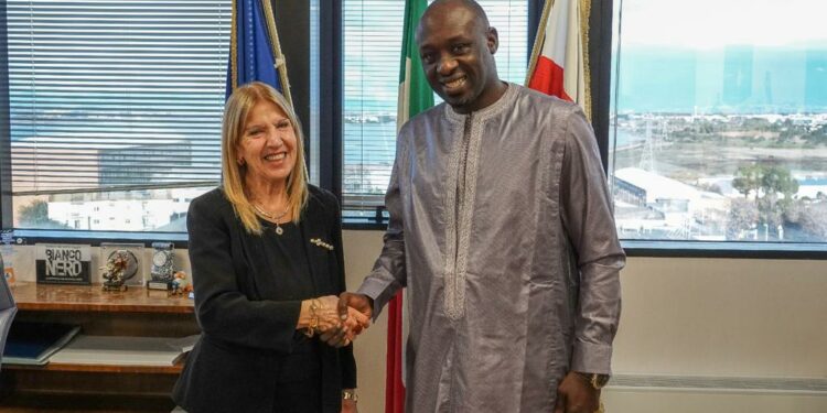 L’assessore regionale del Lavoro, Ada Lai, ha ricevuto oggi in visita istituzionale Issakha Diop, ministro della Repubblica del Senegal,