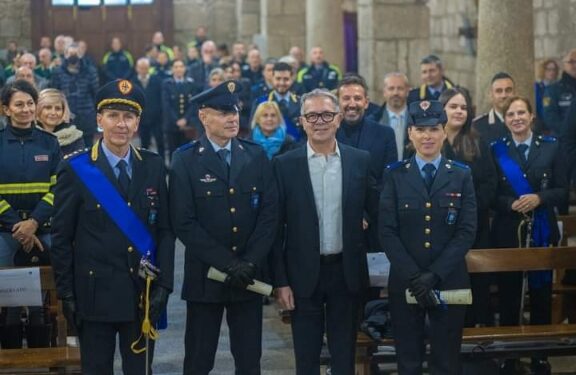 Olbia: consegnate le pergamene di encomio agli assistenti di Polizia locale Giusy Ventroni e Stefano Dessanti