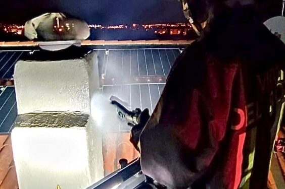 Latte Dolce: a fuoco una canna fumaria, sul posto i vigili del fuoco