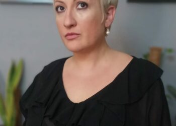 “Le voci dell’Io”, allo Spazio e Movimento inaugura la pittura introspettiva di Laura Saddi