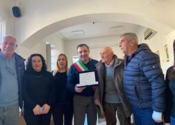 Laconi in festa per i 104 anni di zio Agostino Enis