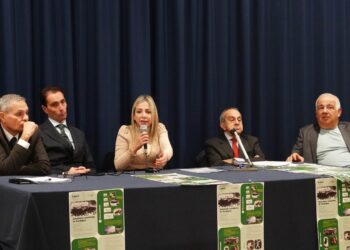 L’assessore regionale dell’Agricoltura ha incontrato i sindaci dei 26 comuni i cui territori sono interessati dalle infestazioni acridiche