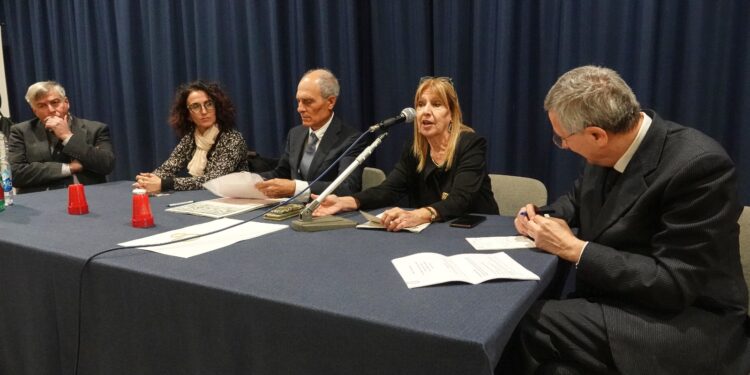 Consegnate oggi, a Cagliari, le pergamene del Master in Ingegneria dei sistemi aerospaziali e in Security awarness