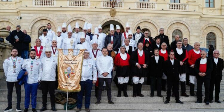 A Sassari successo per le “Berrette bianche”: «Inizia l’era di collaborazione tra chef e istituzioni»