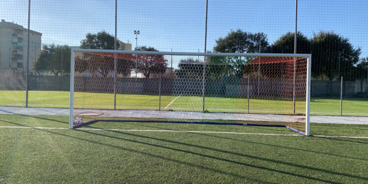 Dopo 2.493 giorni, domenica 5 febbraio il Sassari Calcio Latte Dolce, contro la Ferrini, torna a casa e gioca sul nuovo campo in sintetico