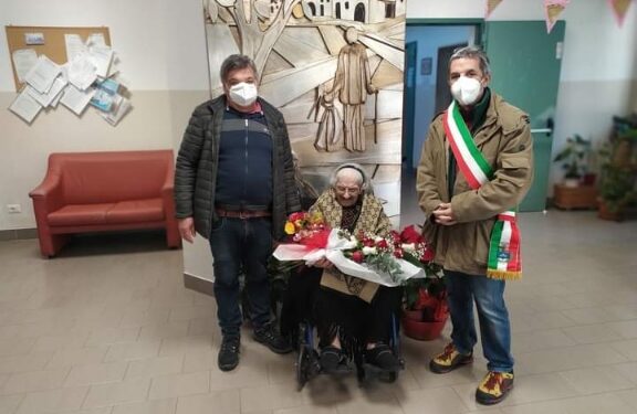 Villanovaforru: i 103 anni di zia Maria Ibba