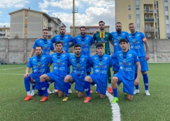 Il Sassari Calcio Latte Dolce bagna il ritorno a casa dopo 2.493 giorni con un netto 3 a 0 sulla Ferrini e torna in testa alla classifica