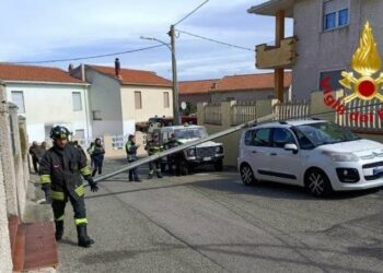 Forte vento nel Nuorese, diversi interventi dei vigili del fuoco