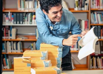 Sabato 18 marzo, ad Albagiara, la presentazione del libro di Stefano Floris “Danzando sotto la pioggia”