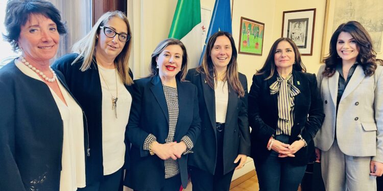 Il ministro Alessandra Locatelli ha incontrato i rappresentanti di AISLA (Associazione Italiana Sclerosi Laterale Amiotrofica)