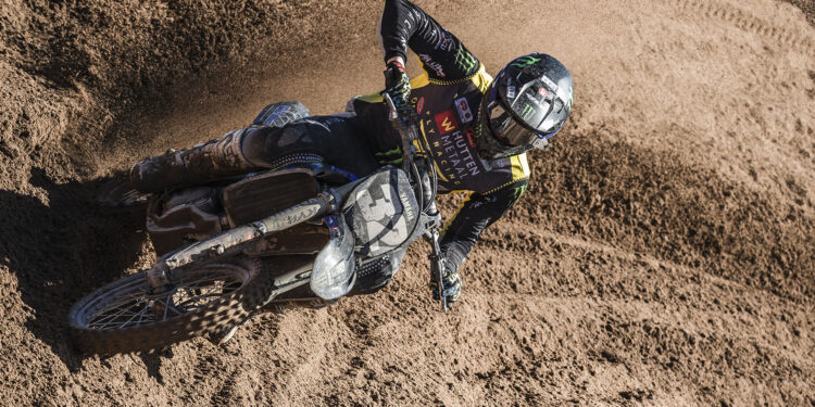Prado (MXGP) e Geerts (MX2) migliori in qualifica nel GP della Sardegna. Bonacorsi fa sua la manche EMX250