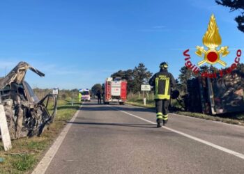 Riola Sardo: incidente stradale sulla strada statale 292, morta una persona