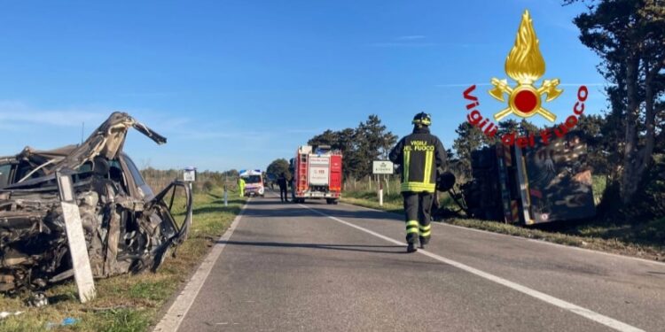 Riola Sardo: incidente stradale sulla strada statale 292, morta una persona
