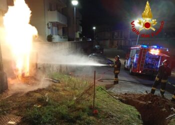 Osini: a fuoco una colonnina del gas, sul posto i vigili del fuoco