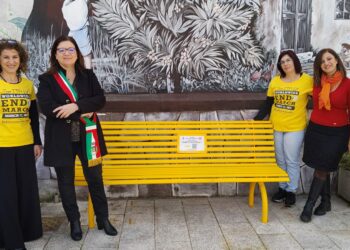 Triei: installata una panchina gialla contro l’endometriosi