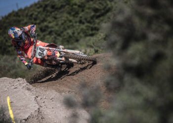 Jeffrey Herlings vince il GP della Sardegna MXGP. Jago Geerts fa sua la MX2 e Andrea Bonacorsi l’EMX250