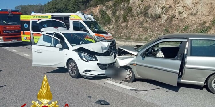 Incidente stradale sulla statale 125, tra Olbia e Arzachena, cinque persone ferite