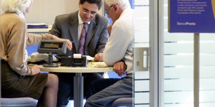 Poste italiane seleziona consulenti finanziari