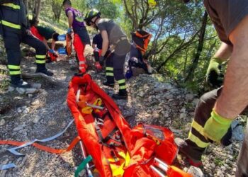 Dorgali: cade rientrando dal sito archeologico di Tiscali, soccorsa una turista tedesca