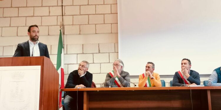 Marco Porcu (assessore dell’Ambiente): «No all’impianto eolico a ridosso del complesso nuragico “Su Nuraxi”»
