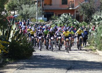 Blitz di Mirko Pani sulle strade di Guspini, Marco Serpi domina a Sardara
