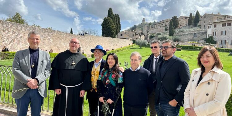 Assisi: inaugurata l’installazione dell’artista Giuseppe Carta