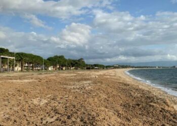 A Torre Grande iniziano i lavori di bonifica del litorale dall’amianto