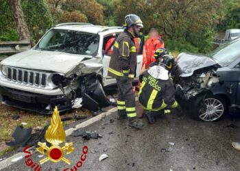 Bortigiadas: scontro tra due autovetture sulla statale 127, due persone ferite