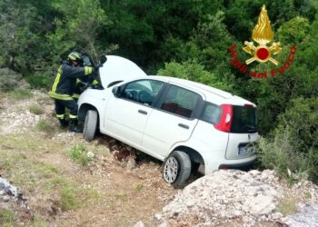 Oliena: incidente stradale nella valle di Lanaitu, una 44enne di Bari in ospedale