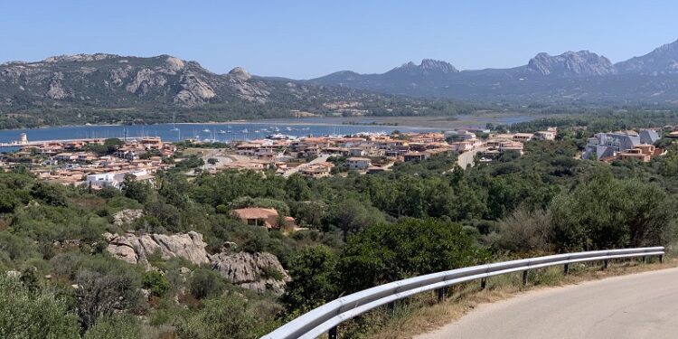 Arzachena: istituite tre nuove aree di parcheggio a pagamento