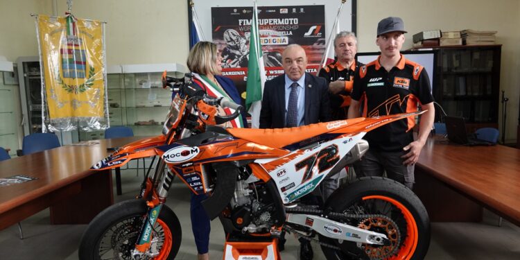 Il Mondiale Supermoto a Tramatza. Gianni Chessa: «Ancora i motori protagonisti nell’Oristanese per la promozione turistica della Sardegna»