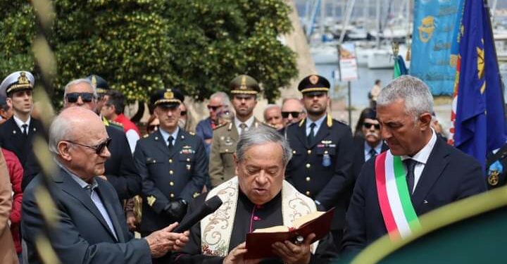 Alghero: una stele in memoria dei pescatori algheresi morti 80 anni fa a seguito di un attacco aereo