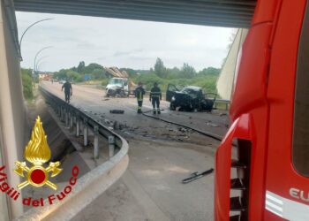 Sassari: incidente stradale nei pressi della motorizzazione, due persone al Pronto Soccorso