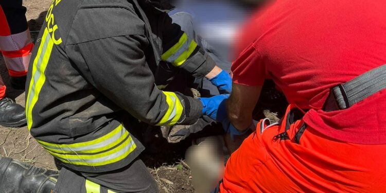 Golfo Aranci: viene travolto dalla motozappa, sul posto il 118 e i vigili del fuoco