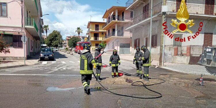 Cardedu: fuga di gas in via Municipio, sul posto i vigili del fuoco