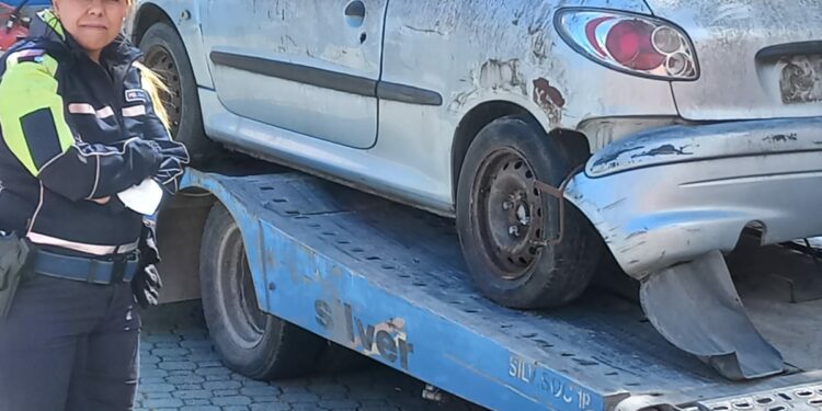 Porto Torres: al via la rimozione delle auto abbandonate