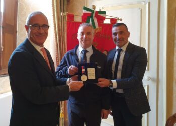 Sassari: sventò il tentato suicidio di un giovane sul ponte di Rosello, medaglia al merito a un’autista dell’Atp