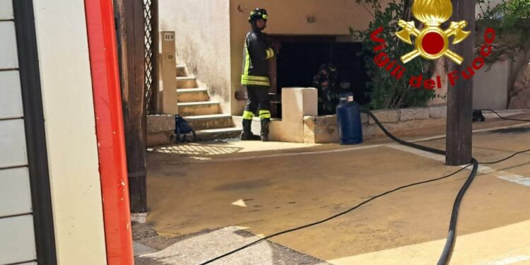 Olbia: a fuoco un appartamento all’interno di un residence