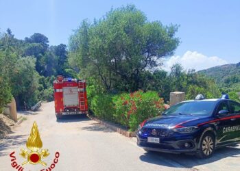 Liscia di Vacca: ha un malore mentre dipinge le pareti della camera di compensazione di una piscina, soccorso dai vigili del fuoco