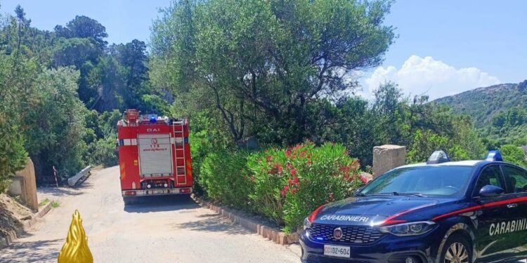 Liscia di Vacca: ha un malore mentre dipinge le pareti della camera di compensazione di una piscina, soccorso dai vigili del fuoco