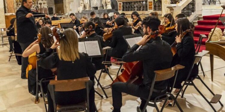 Sedici violoncelli in concerto venerdì nel cortile del Conservatorio “Canepa” di Sassari