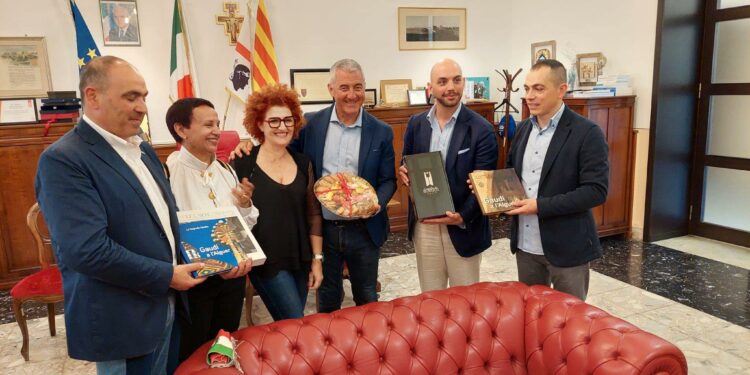 Da Burgos ad Alghero: la bambolina Adelasia arriva nella Riviera del Corallo