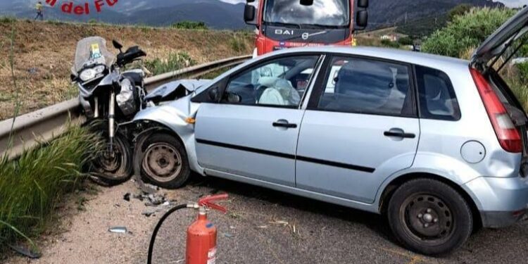 Santa Maria Coghinas: scontro tra un’auto e una moto, una persona ricoverata in codice rosso
