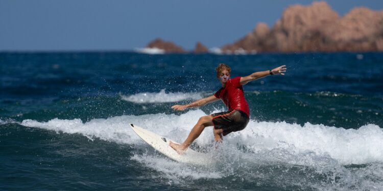Il campionato italiano juniores di surf torna in scena alla Marinedda il 24 giugno